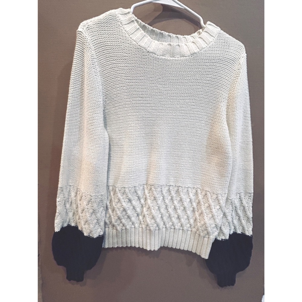 Crown & Ivy Sweater Women Medium White Black Excellent Colorblock Cable Knit